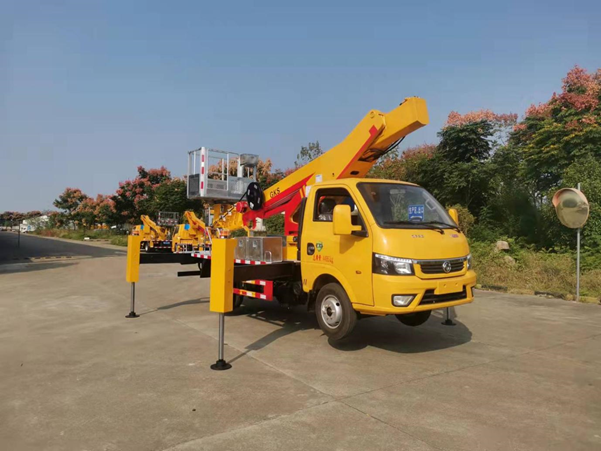 21米东风途逸高空作业车